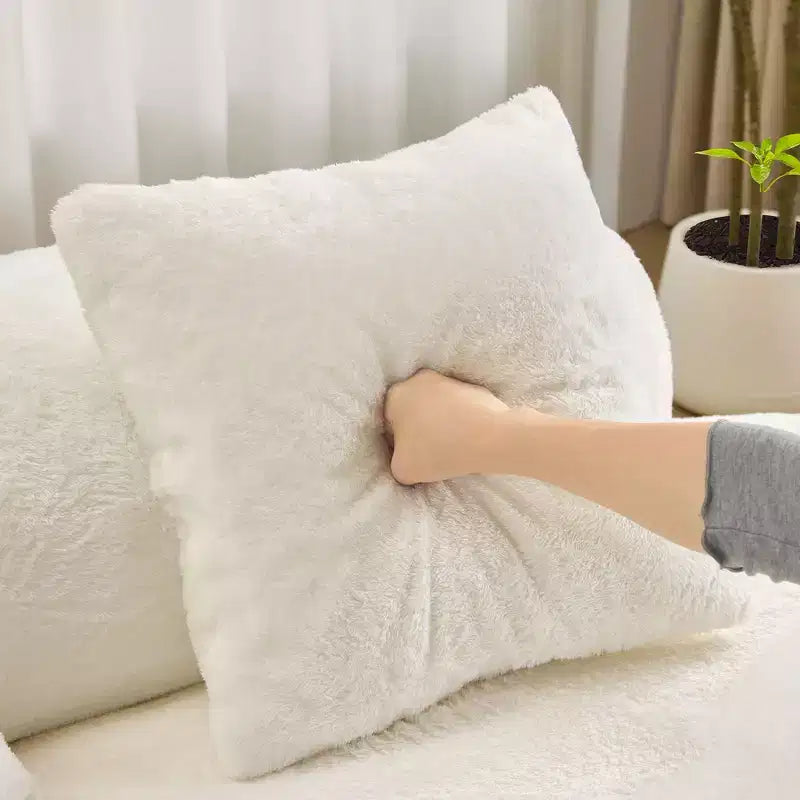 Canapé en flanelle courbé, moderne et simple. Multicolore créatif pour le salon, avec une combinaison de coussins.