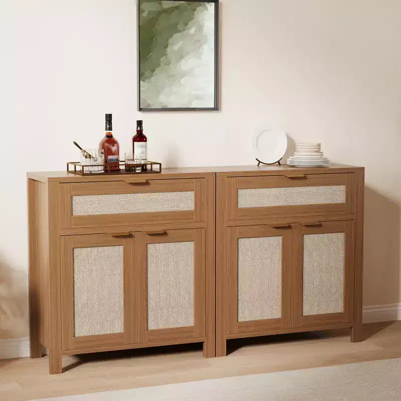 Buffet vaisselier avec rangement, buffet de rangement en bois avec étagères réglables, tiroirs et portes en rotin