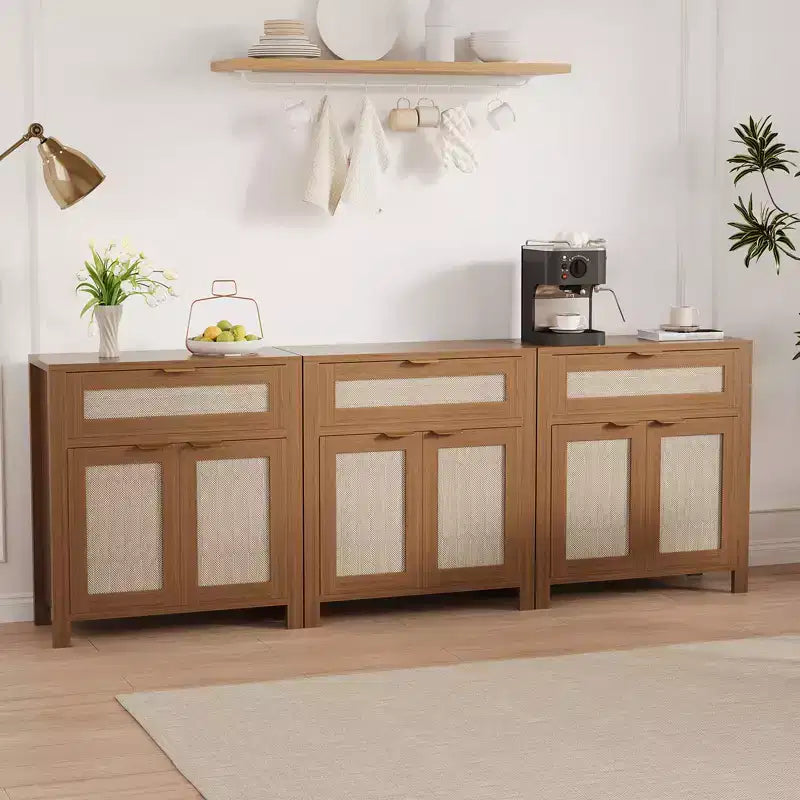 Buffet vaisselier avec rangement, buffet de rangement en bois avec étagères réglables, tiroirs et portes en rotin