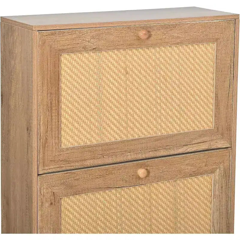 Meuble à chaussures en rotin naturel, organisateur de chaussures d'entrée à 3 niveaux et 6 compartiments, poignée en bois et base en métal mat, 26,6x9,4x48,2