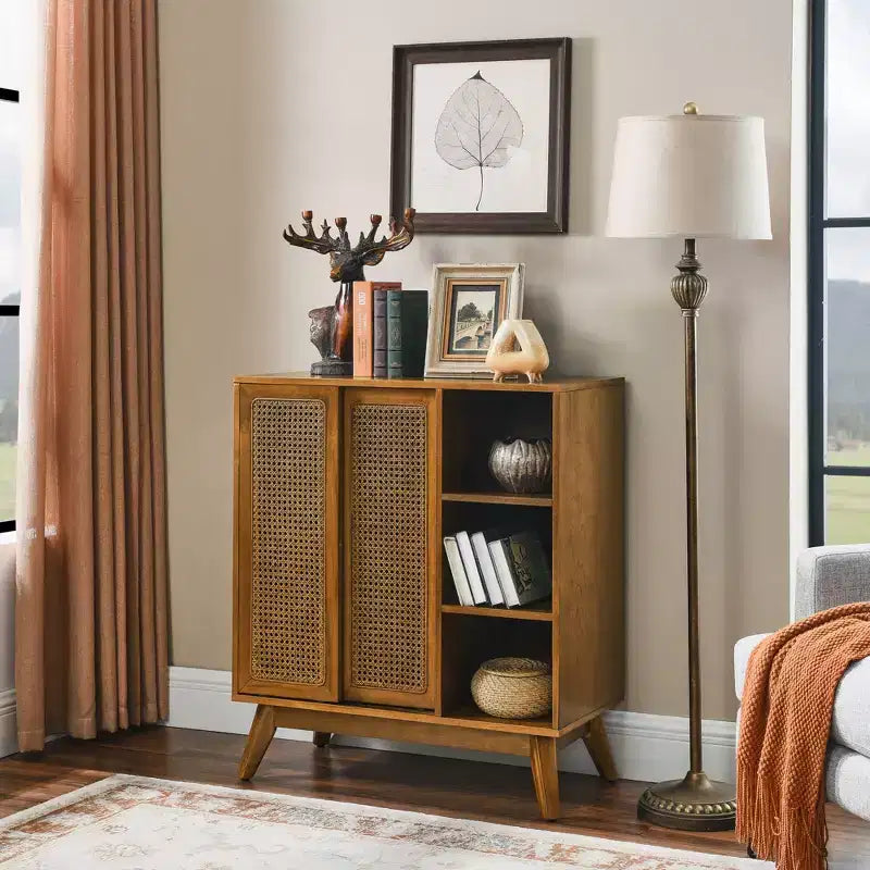 Bahut Buffet Rotin Moderne du Milieu du Siècle avec Étagère Réglable Pieds en Bois Massif Portes en Rotin Noyer