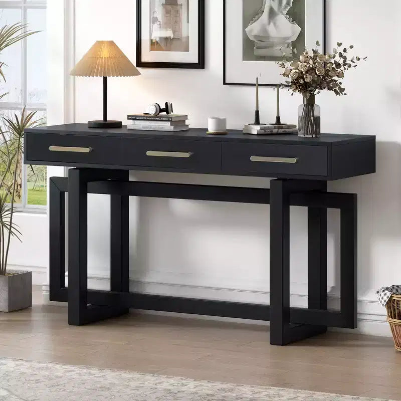 Console élégante avec trois tiroirs