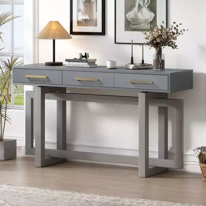 Console élégante avec trois tiroirs